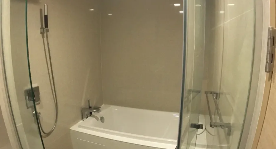 Condo en alquiler de 1 habitaciones en Khlong Toei, Bangkok