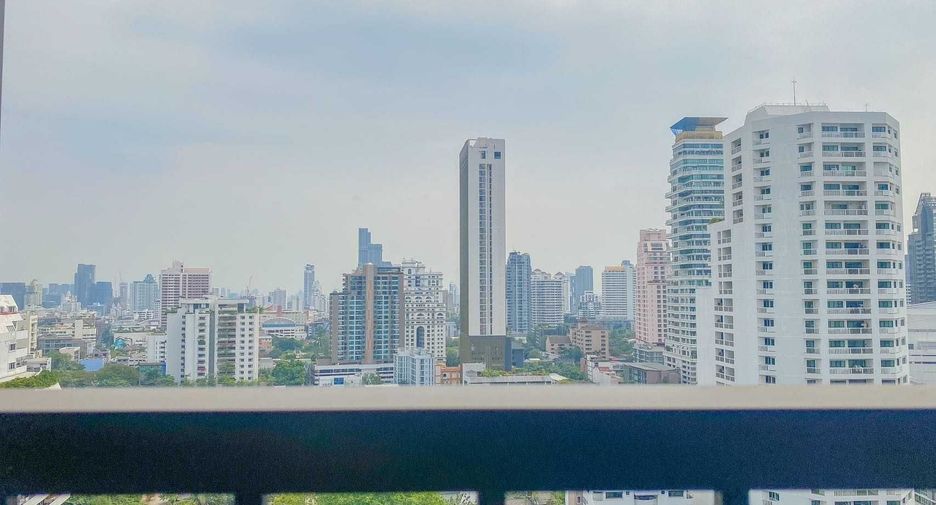 For rent 3 bedrooms condo in Watthana, Bangkok