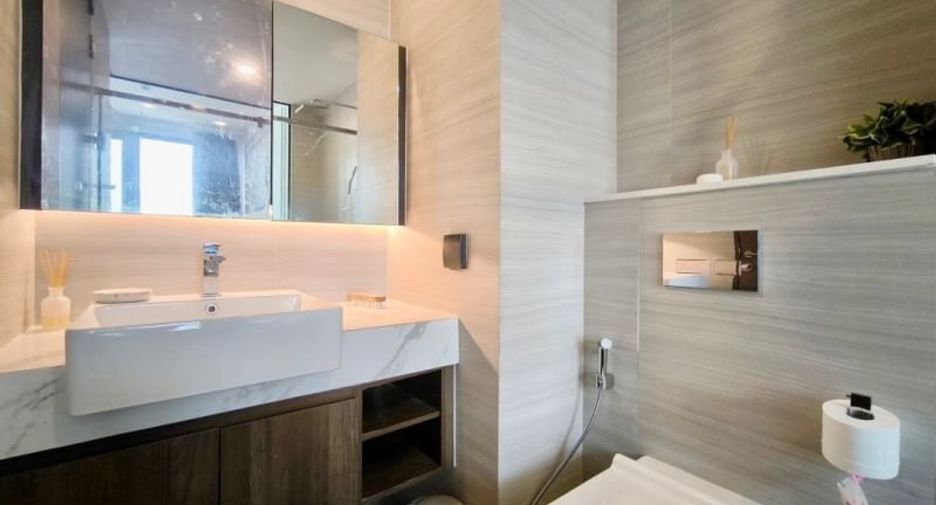 For rent 1 bed condo in Watthana, Bangkok