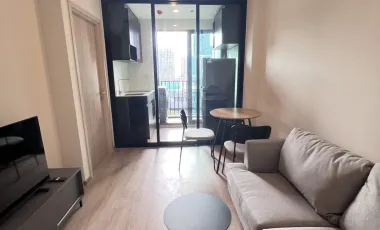 Wohnung zur Miete mit 1 Zimmer in Huai Khwang, Bangkok