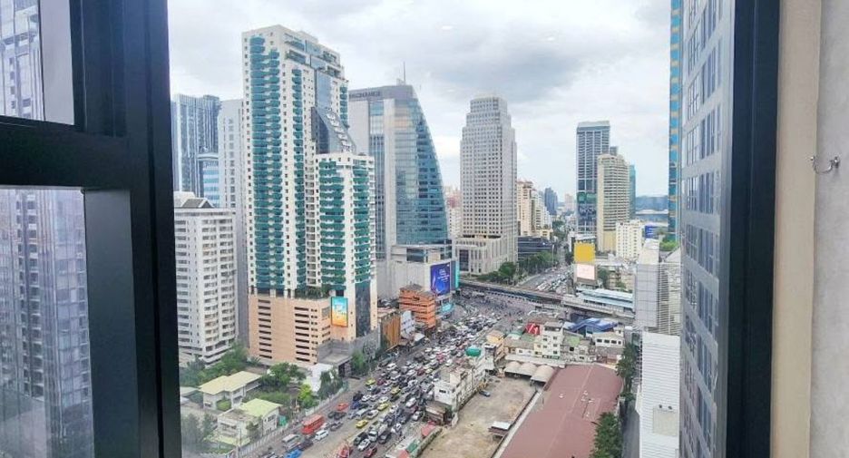 Condo en alquiler de 1 habitaciones en Khlong Toei, Bangkok