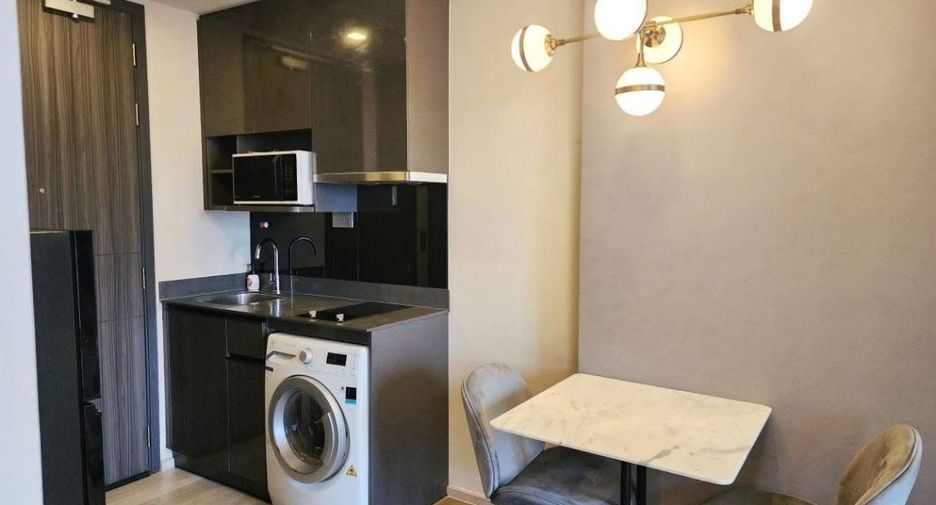 Condo en alquiler de 1 habitaciones en Khlong Toei, Bangkok