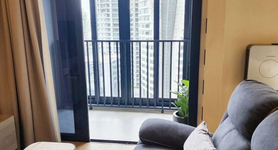 Condo en alquiler de 1 habitaciones en Khlong Toei, Bangkok