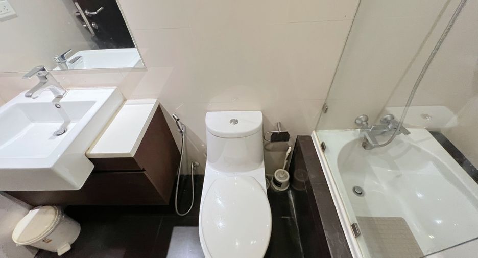 Condo en alquiler de 1 habitaciones en Khlong Toei, Bangkok