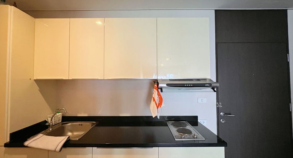 Condo en alquiler de 1 habitaciones en Khlong Toei, Bangkok