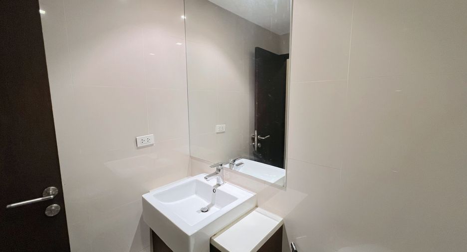 Condo en alquiler de 1 habitaciones en Khlong Toei, Bangkok