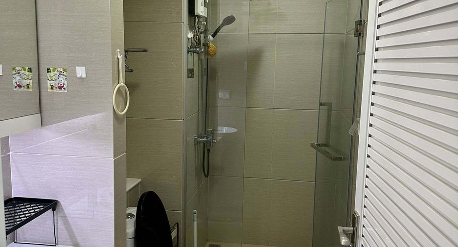 Wohnung zur Miete mit 1 Zimmer in Huai Khwang, Bangkok
