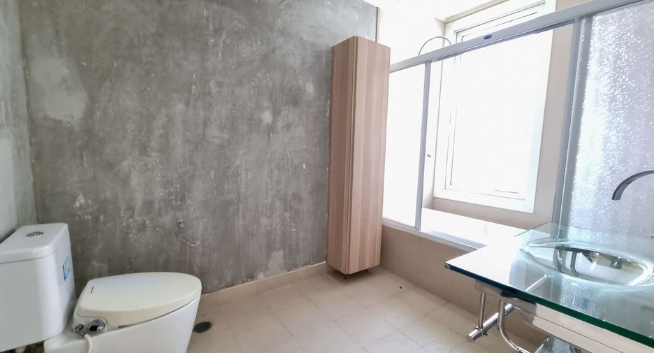 For rent 2 ベッドルーム condo in Khlong Toei, Bangkok