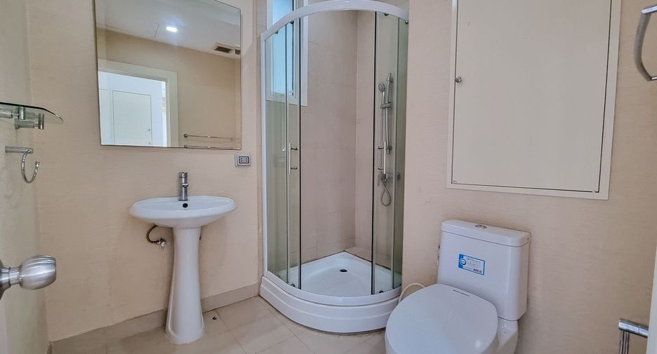 For rent 2 ベッドルーム condo in Khlong Toei, Bangkok