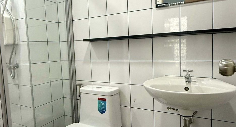 For rent 1 bed condo in Mueang Samut Prakan, Samut Prakan