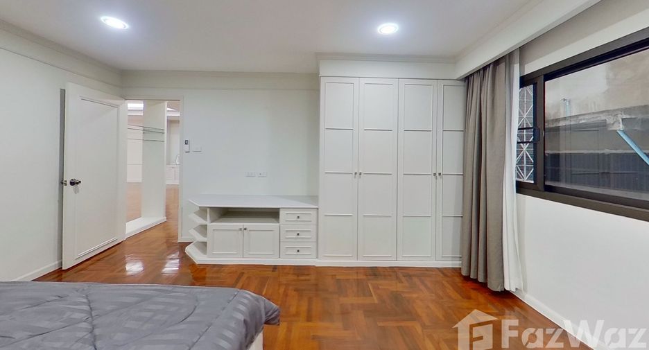 For rent 2 bedrooms apartment in Khlong Toei, Bangkok