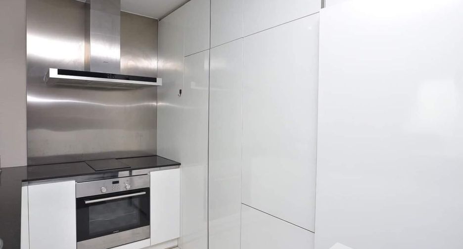 Wohnung zur Miete mit 2 Zimmer in Yan Nawa, Bangkok