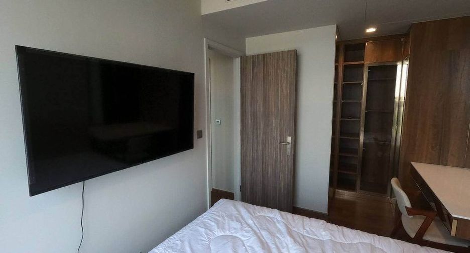 For rent 2 bedrooms condo in Khlong Toei, Bangkok