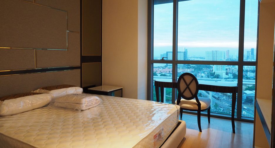 À louer 2 chambres condo à Yan Nawa, Bangkok