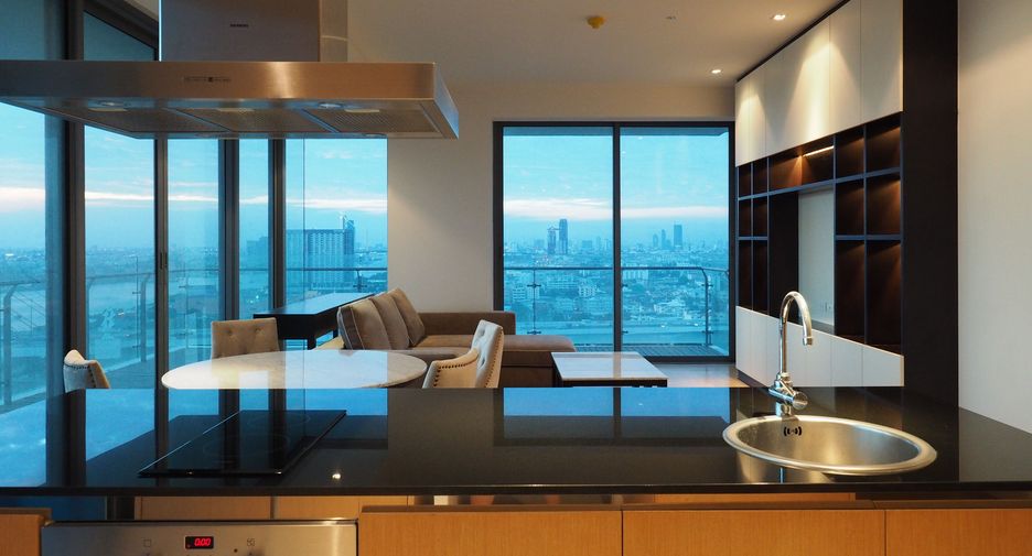 À louer 2 chambres condo à Yan Nawa, Bangkok