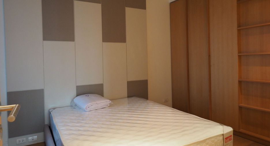 À louer 2 chambres condo à Yan Nawa, Bangkok