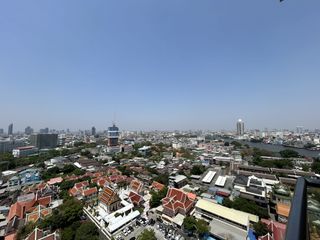 For rent 3 bedrooms condo in Khlong San, Bangkok