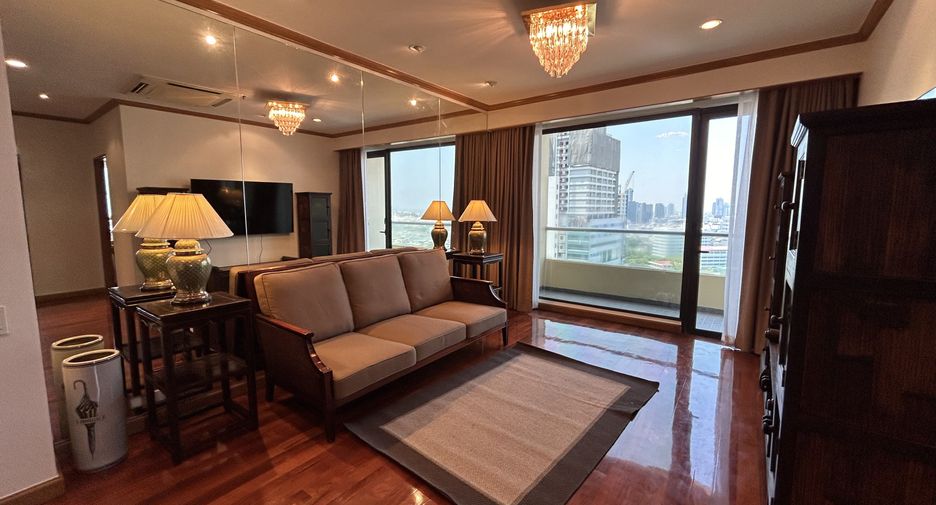 Wohnung zur Miete mit 3 Zimmer in Khlong San, Bangkok
