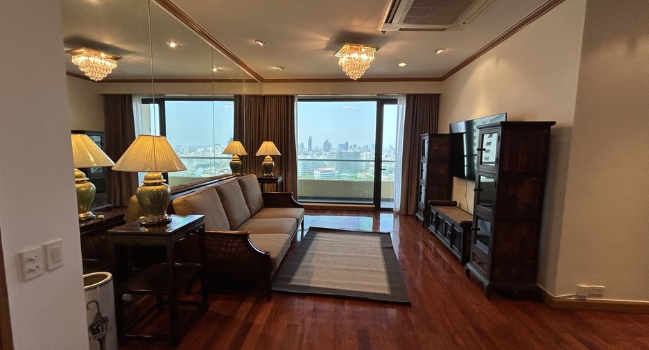 Wohnung zur Miete mit 3 Zimmer in Khlong San, Bangkok