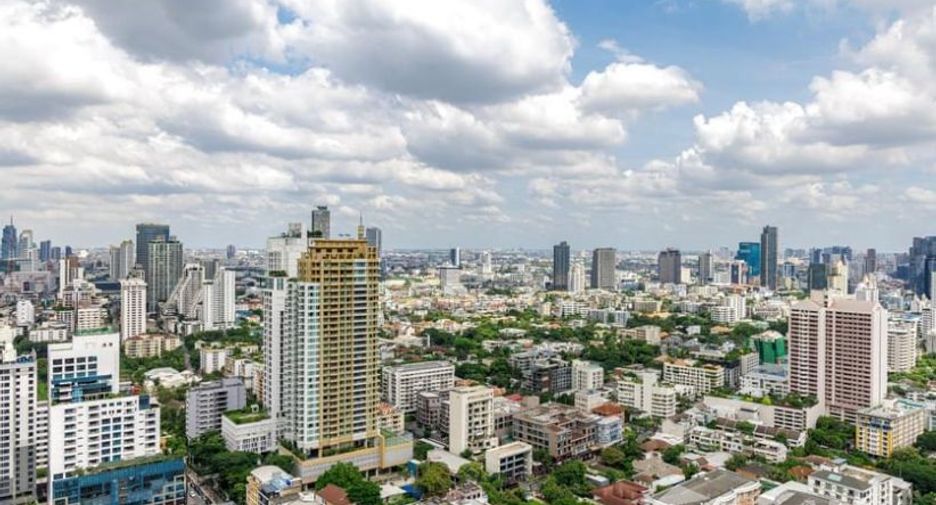 For rent 2 bedrooms condo in Watthana, Bangkok