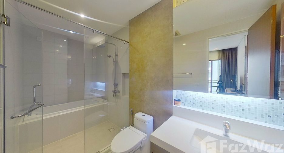 For rent 2 bedrooms condo in Khlong Toei, Bangkok