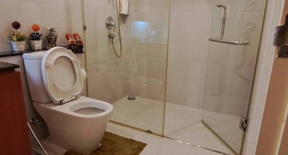 For rent 2 ベッドルーム condo in Sathon, Bangkok