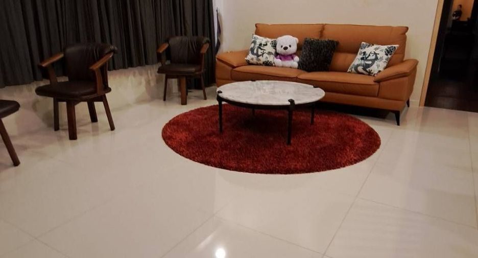 For rent 2 ベッドルーム condo in Sathon, Bangkok