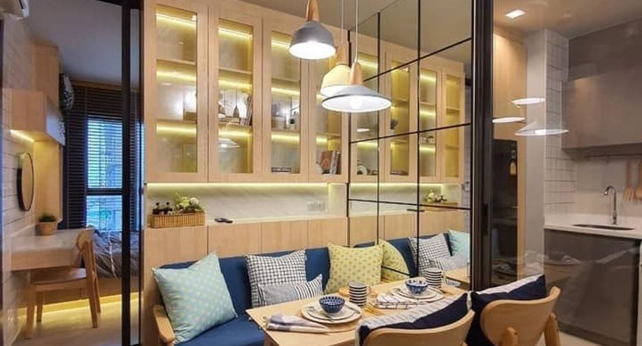 For rent 2 bedrooms condo in Huai Khwang, Bangkok