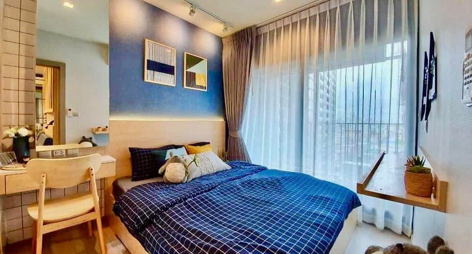 For rent 2 bedrooms condo in Huai Khwang, Bangkok