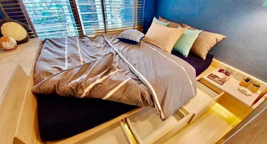 For rent 2 bedrooms condo in Huai Khwang, Bangkok
