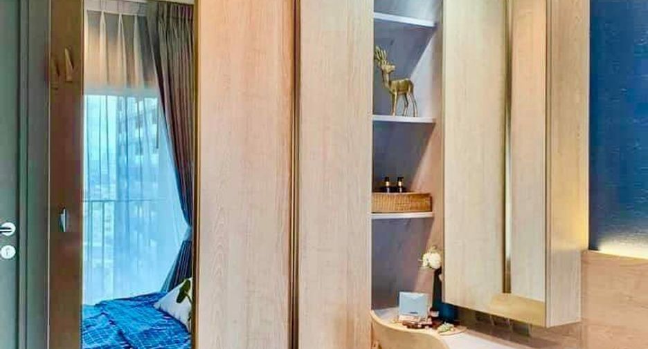 For rent 2 bedrooms condo in Huai Khwang, Bangkok