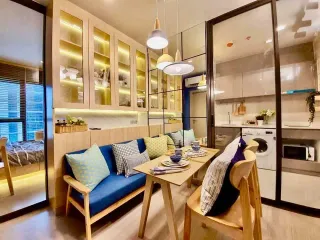 出租 2 卧室 公寓 在 Huai Khwang, 曼谷