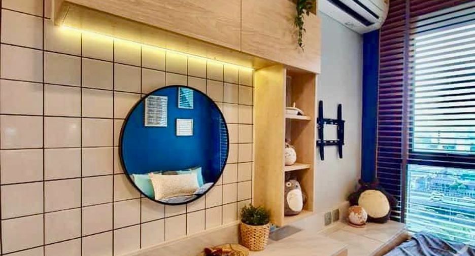 For rent 2 bedrooms condo in Huai Khwang, Bangkok