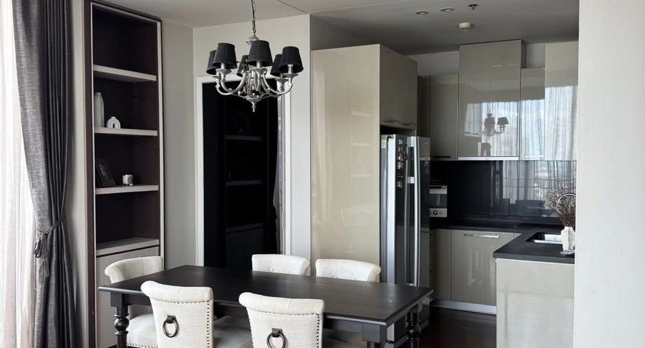 For rent 2 bedrooms condo in Watthana, Bangkok