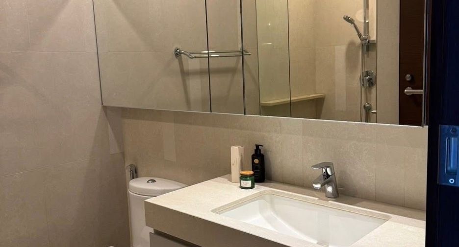 For rent 2 bedrooms condo in Watthana, Bangkok