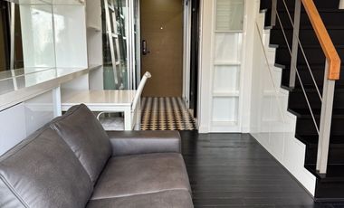 Condo en alquiler de 1 habitaciones en Khlong Toei, Bangkok