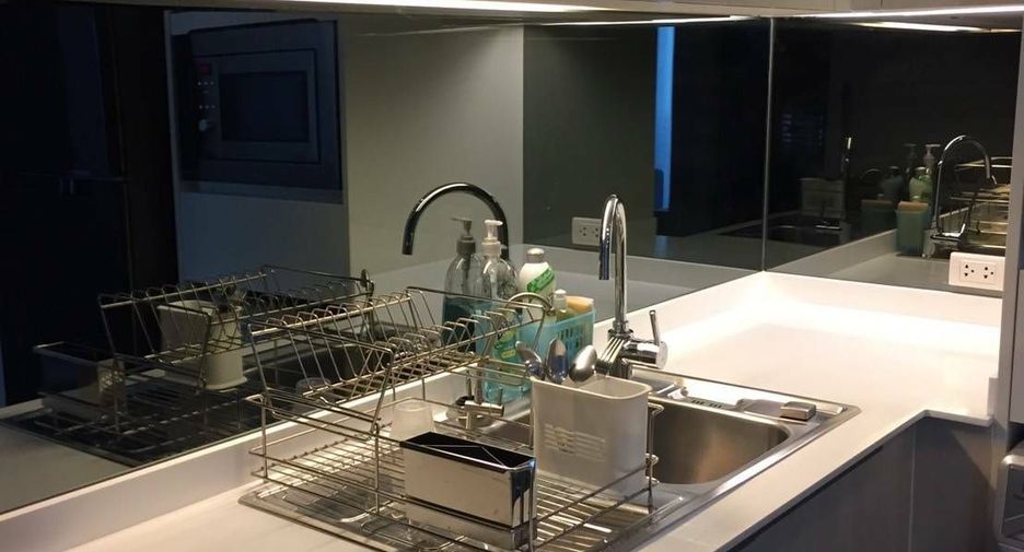 For rent 2 ベッドルーム condo in Watthana, Bangkok