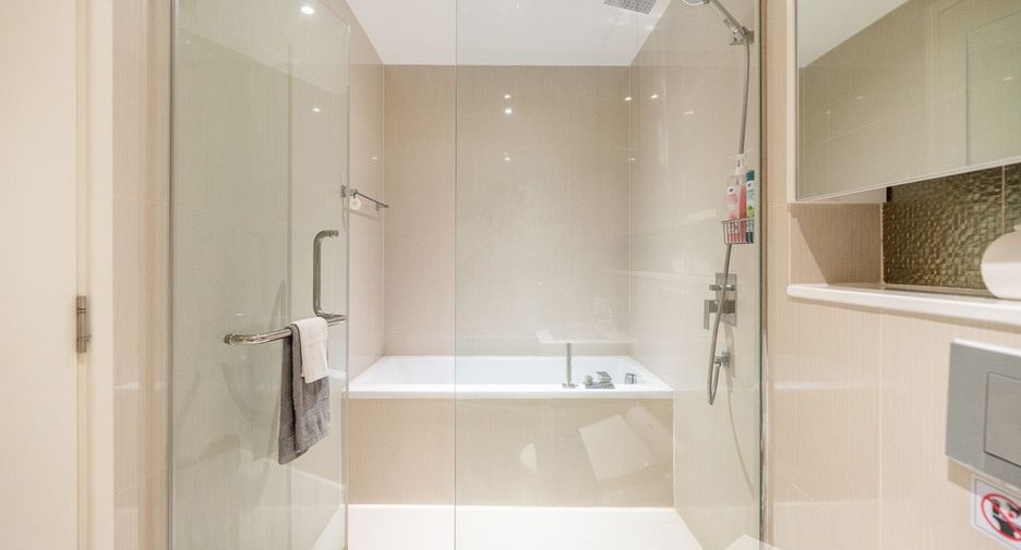 For rent 2 ベッドルーム condo in Watthana, Bangkok