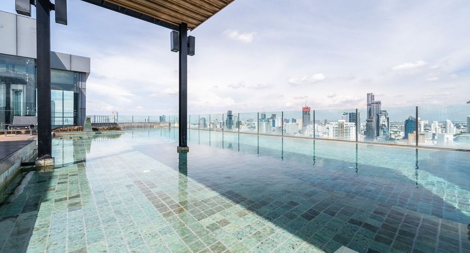 For rent 2 ベッドルーム condo in Watthana, Bangkok
