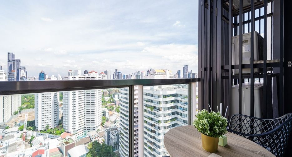 For rent 2 ベッドルーム condo in Watthana, Bangkok