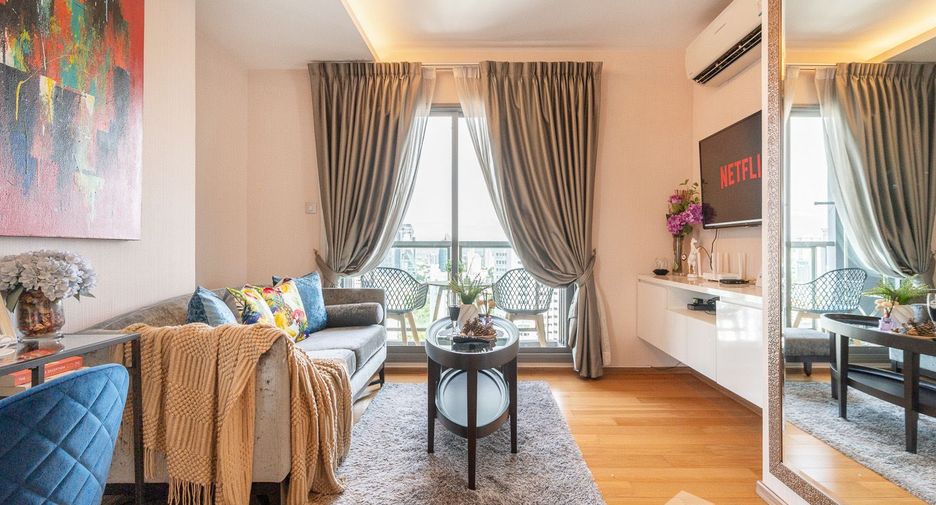For rent 2 ベッドルーム condo in Watthana, Bangkok