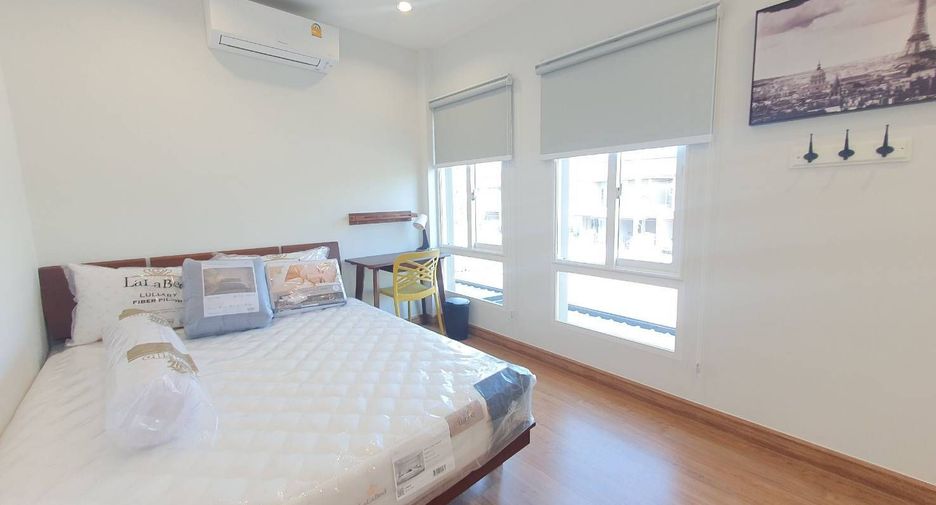 Casa en alquiler de 3 habitaciones en Bang Phli, Samut Prakan
