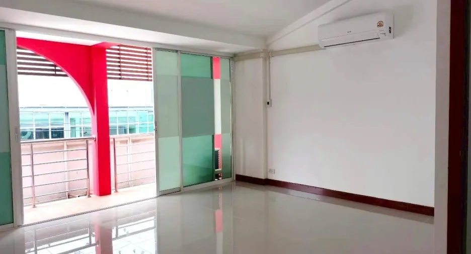 ให้เช่า 2 ห้องนอน บ้านเดี่ยว ใน วัฒนา, กรุงเทพฯ