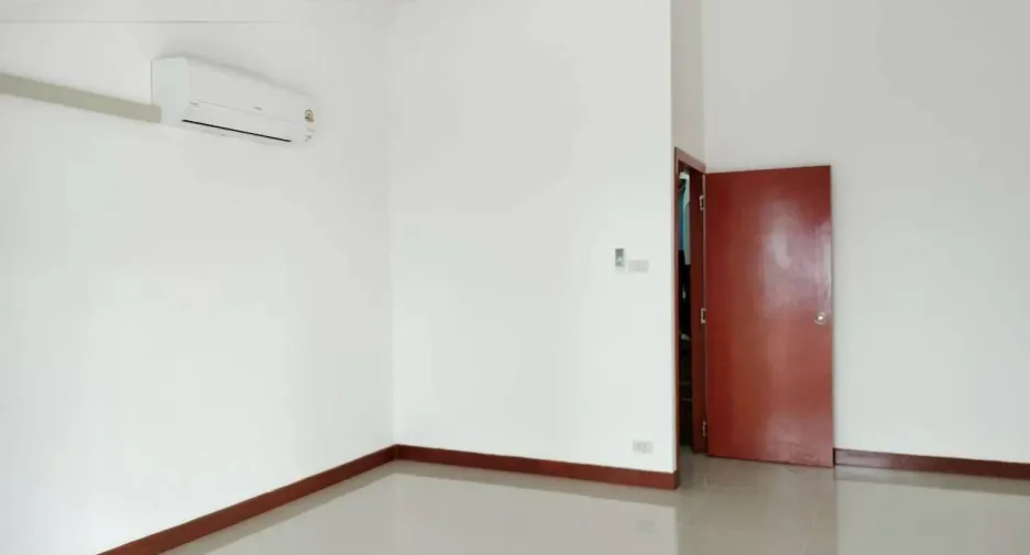 ให้เช่า 2 ห้องนอน บ้านเดี่ยว ใน วัฒนา, กรุงเทพฯ