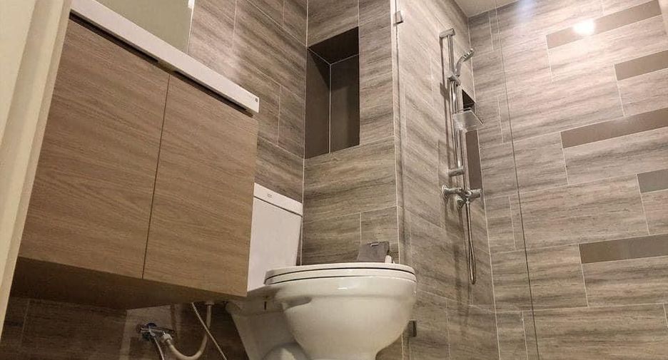 Wohnung zur Miete mit 2 Zimmer in Huai Khwang, Bangkok