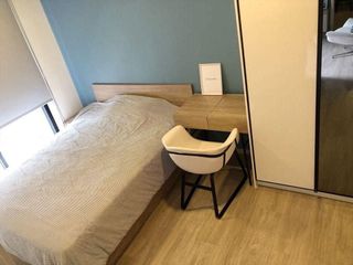Condo en alquiler de 2 habitaciones en Huai Khwang, Bangkok