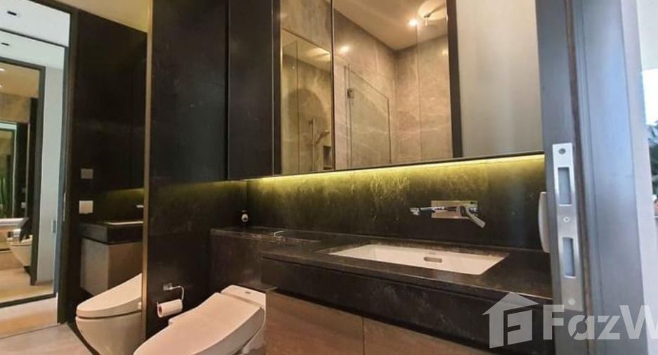 Condo en alquiler de 2 habitaciones en Pathum Wan, Bangkok