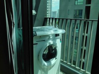 For rent studio condo in Huai Khwang, Bangkok