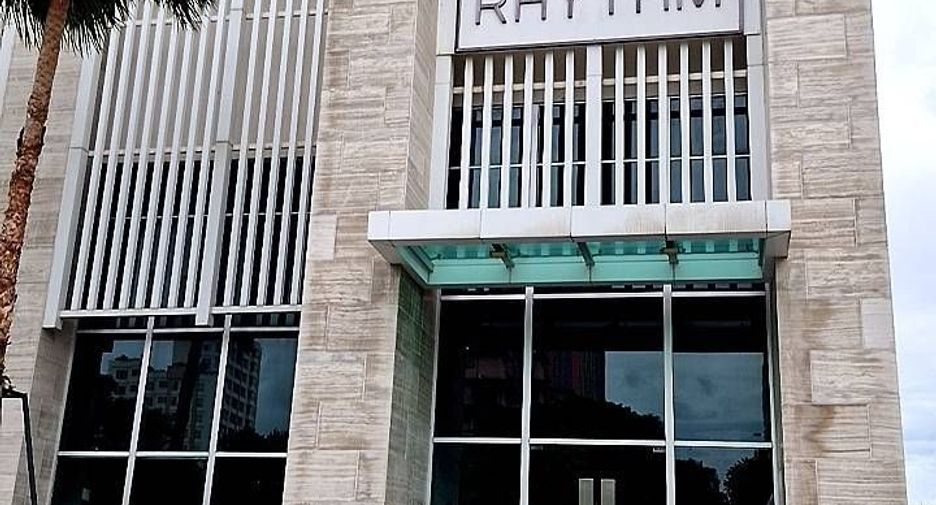 For rent 1 bed condo in Phaya Thai, Bangkok