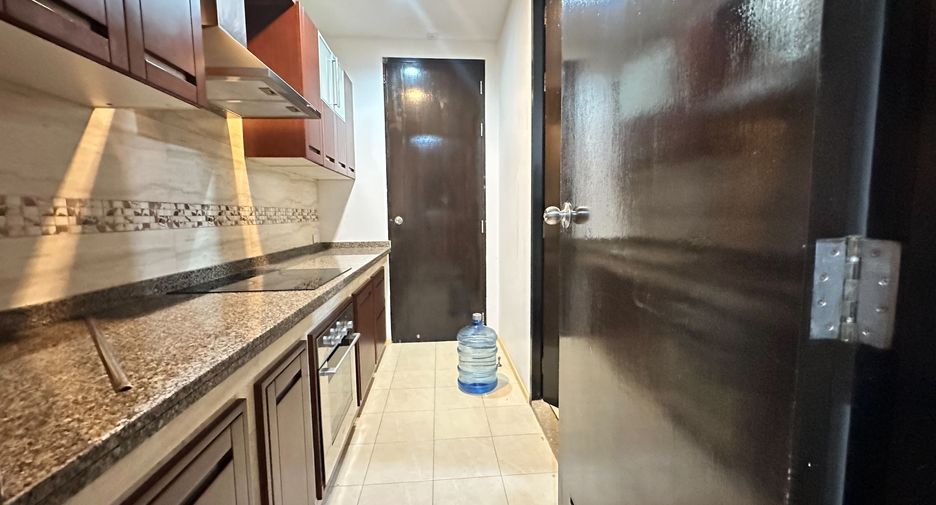 Wohnung zur Miete mit 3 Zimmer in Khlong Toei, Bangkok